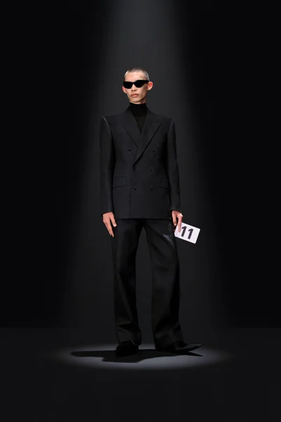 Look 11